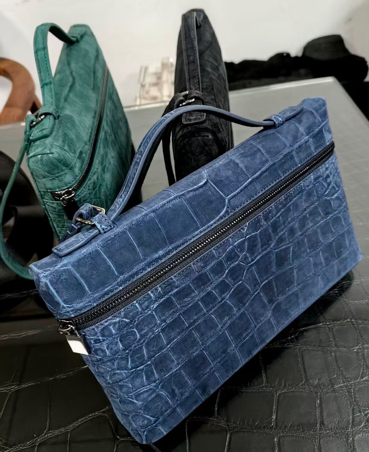 Unisex Nubuck Genuine Crocodile Skin Leather Zipper Handle Clutch Bag