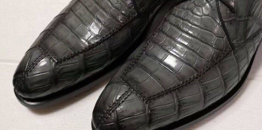 Crocodile Leather Shoes Mens Slip-On Driving Loafer Shoes With Tassle