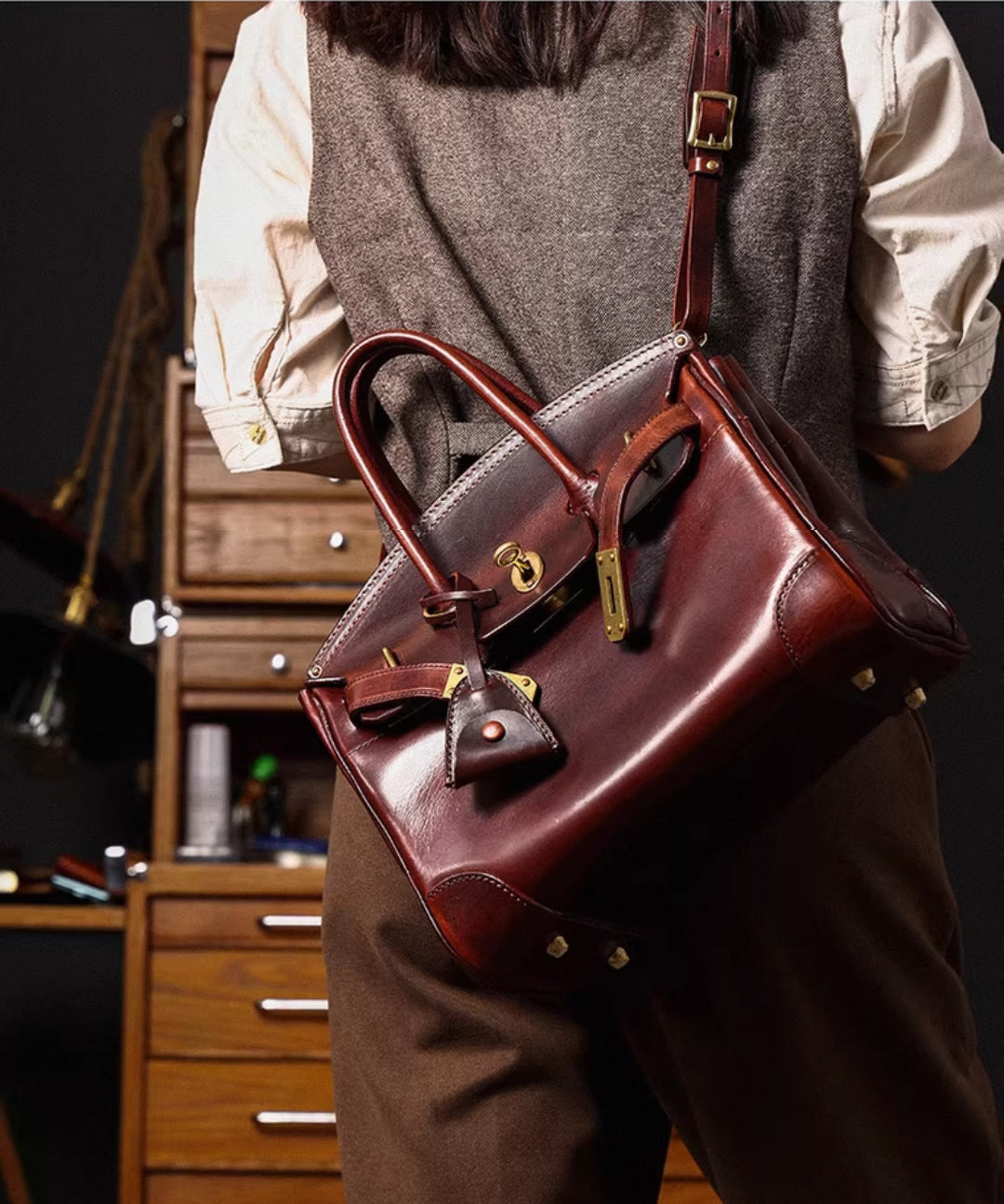 Unisex Vintage Oil Wax Leather Top Handle Bags Three Size