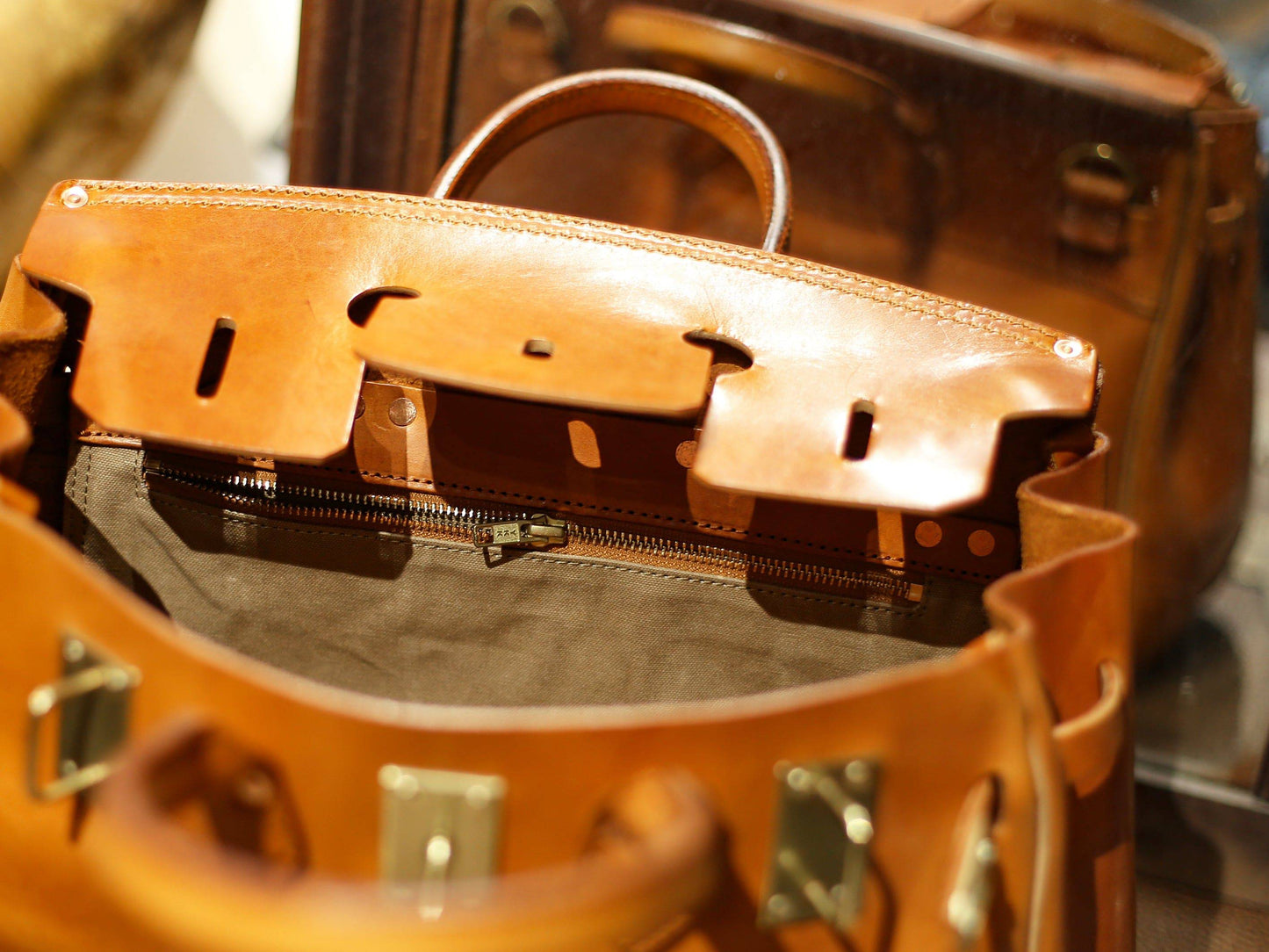 Rossie Viren Women's Unisex Genuine Vintage Vegetable Tanned Leather Satchel Flap Buckle Bag