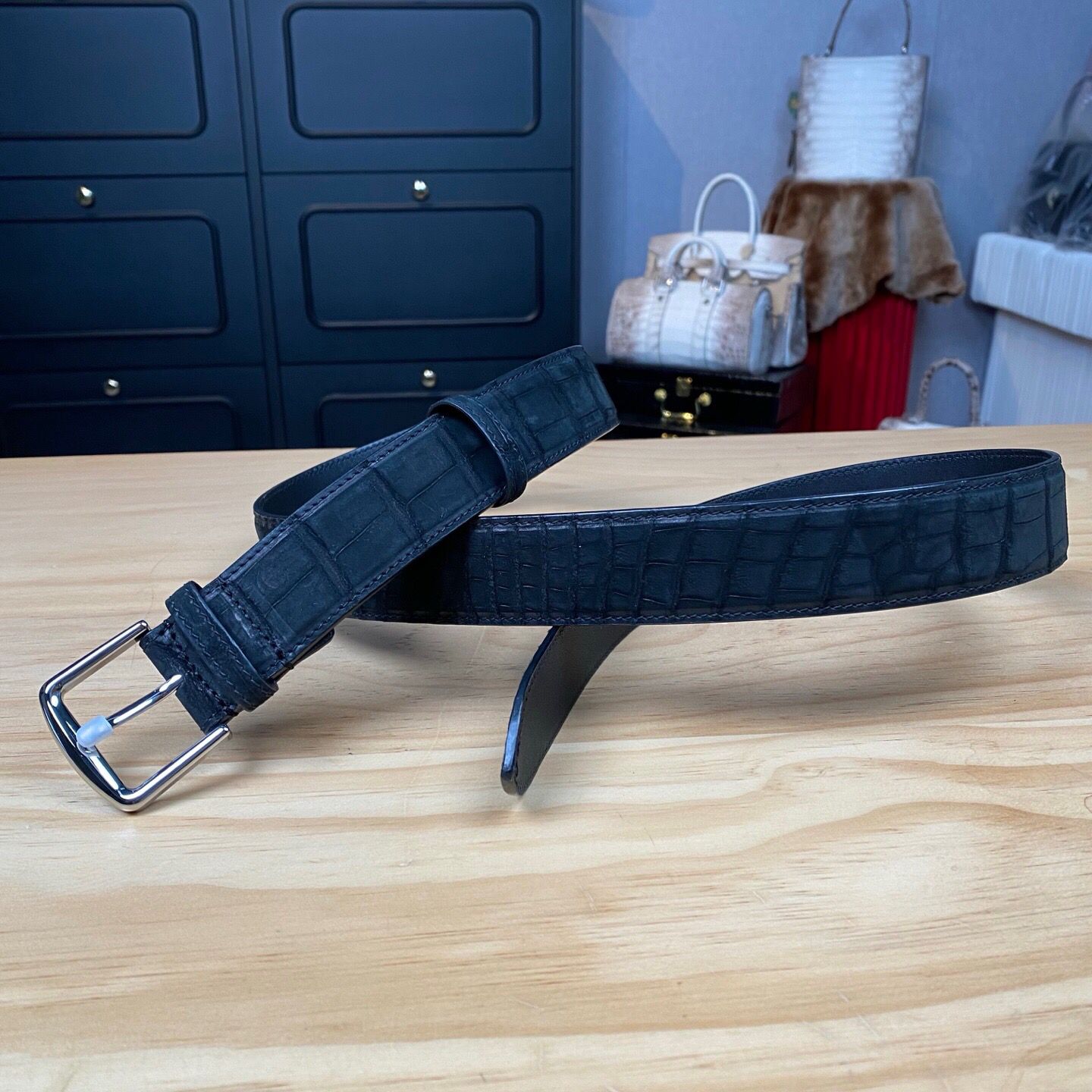Nubuck Crocodile Skin Leather Belts