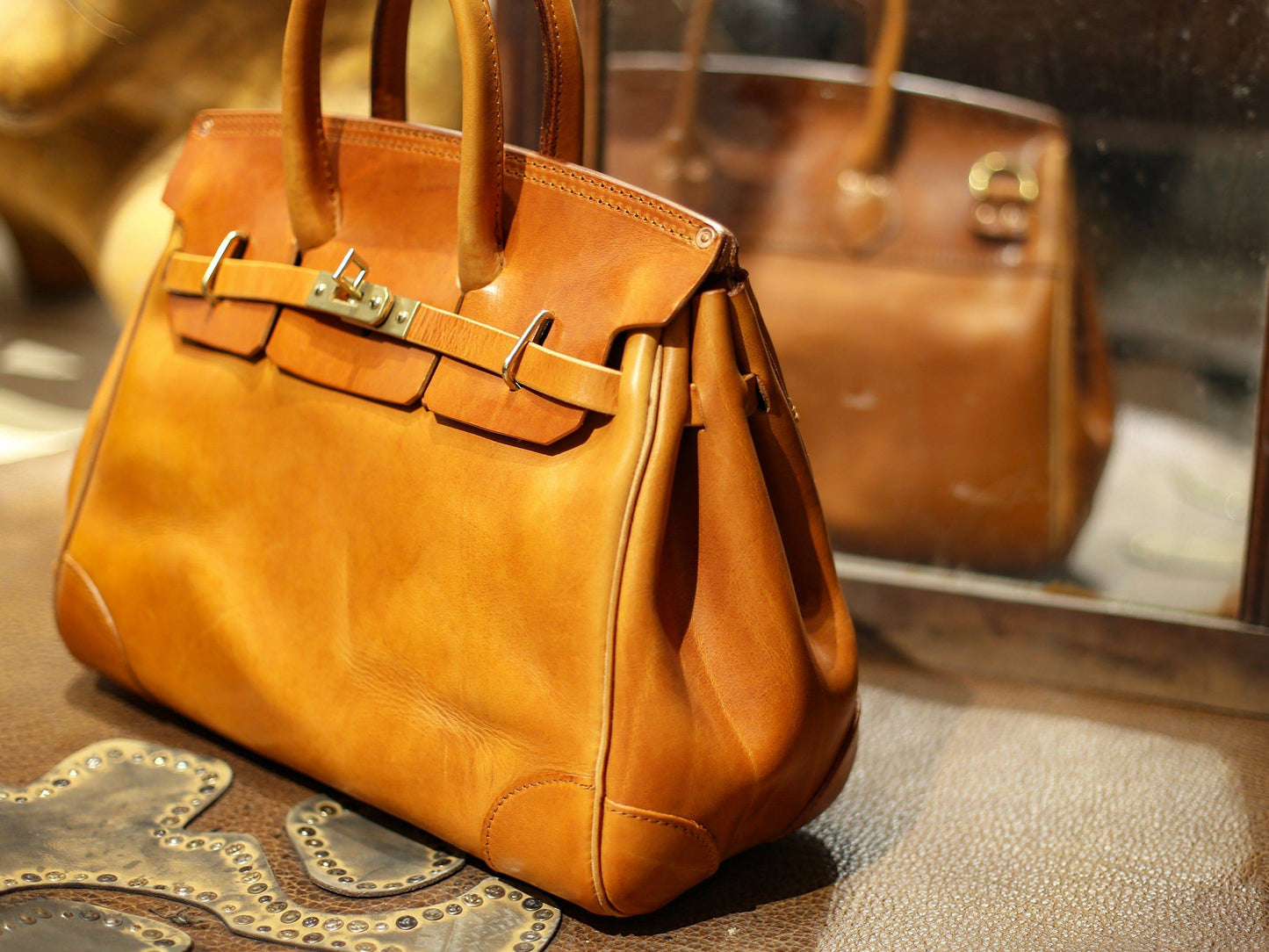 Rossie Viren Women's Unisex Genuine Vintage Vegetable Tanned Leather Satchel Flap Buckle Bag