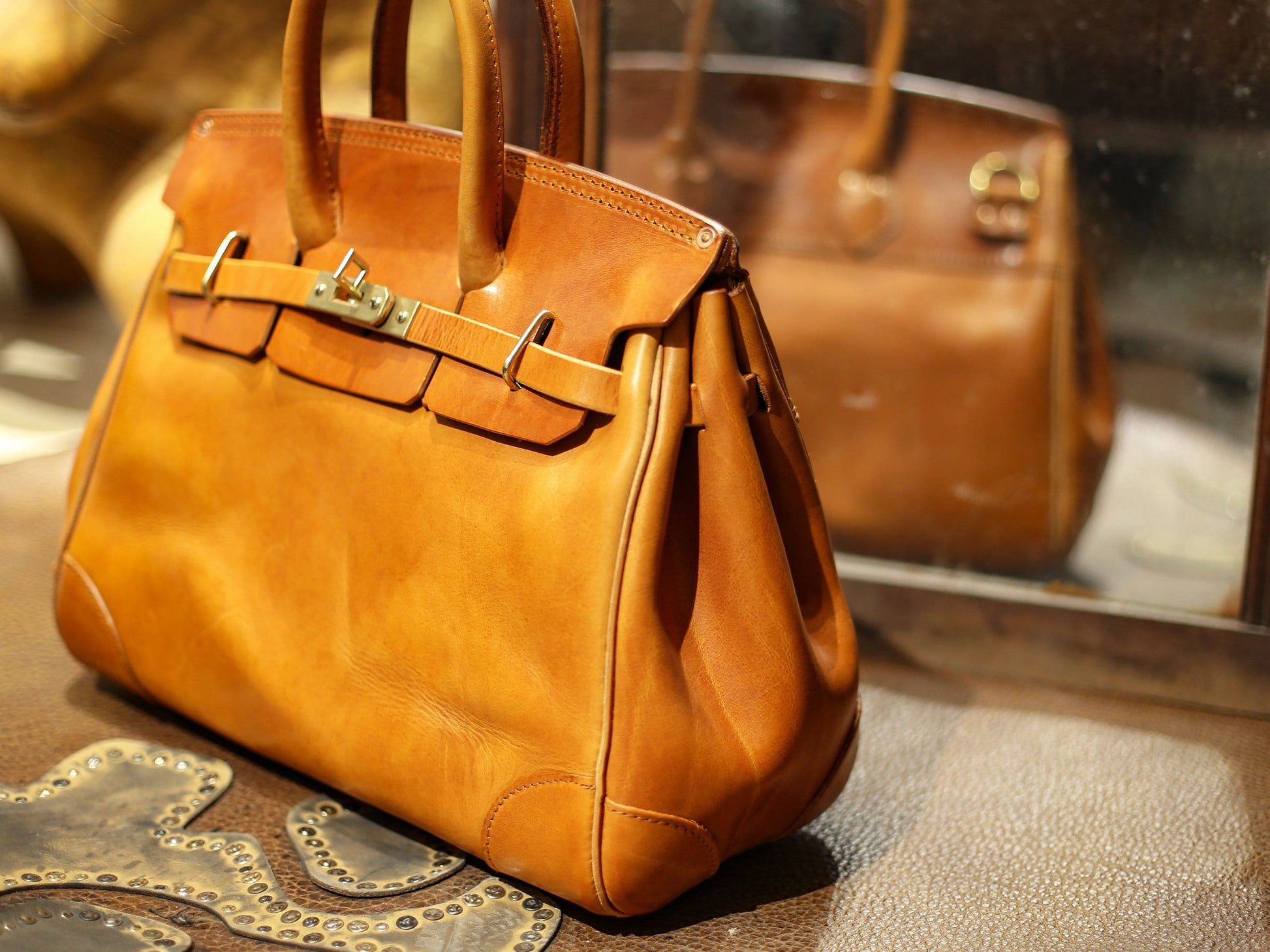 Rossie Viren Women's Unisex Genuine Vintage Vegetable Tanned Leather Satchel Flap Buckle Bag