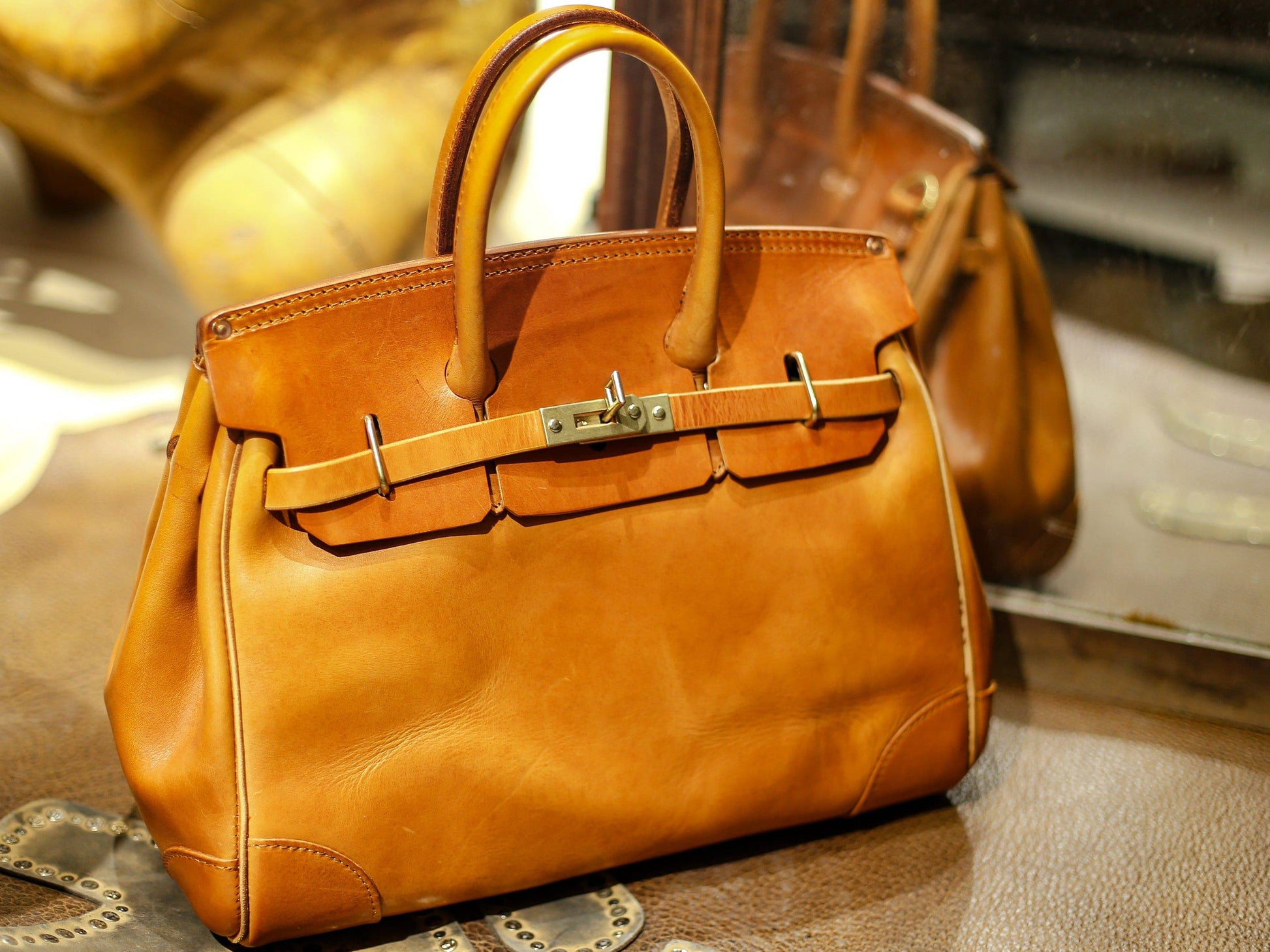 Rossie Viren Women's Unisex Genuine Vintage Vegetable Tanned Leather Satchel Flap Buckle Bag