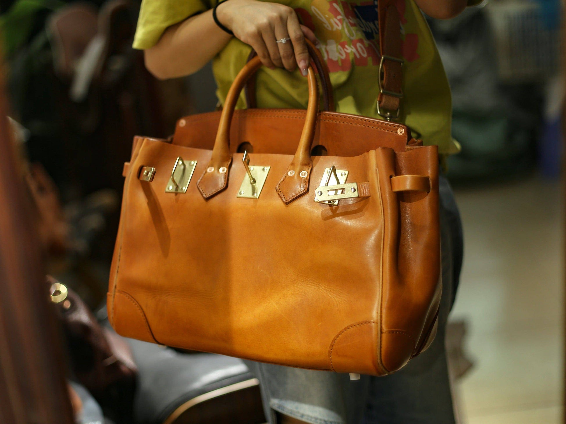 Rossie Viren Women's Unisex Genuine Vintage Vegetable Tanned Leather Satchel Flap Buckle Bag