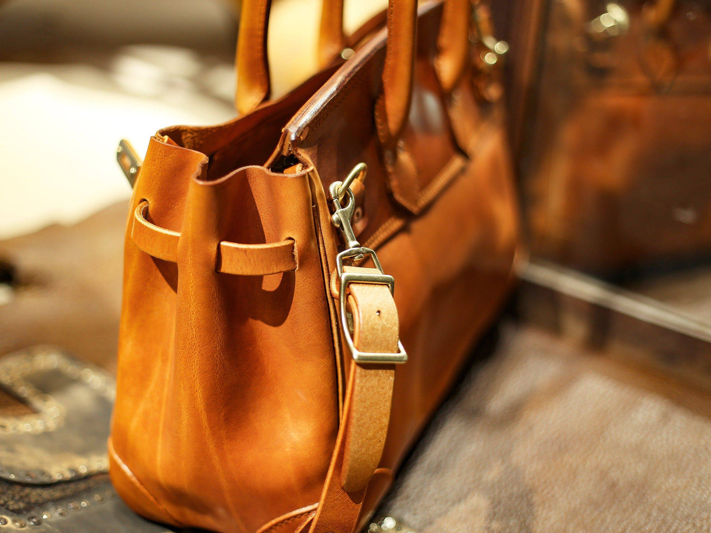 Rossie Viren Women's Unisex Genuine Vintage Vegetable Tanned Leather Satchel Flap Buckle Bag