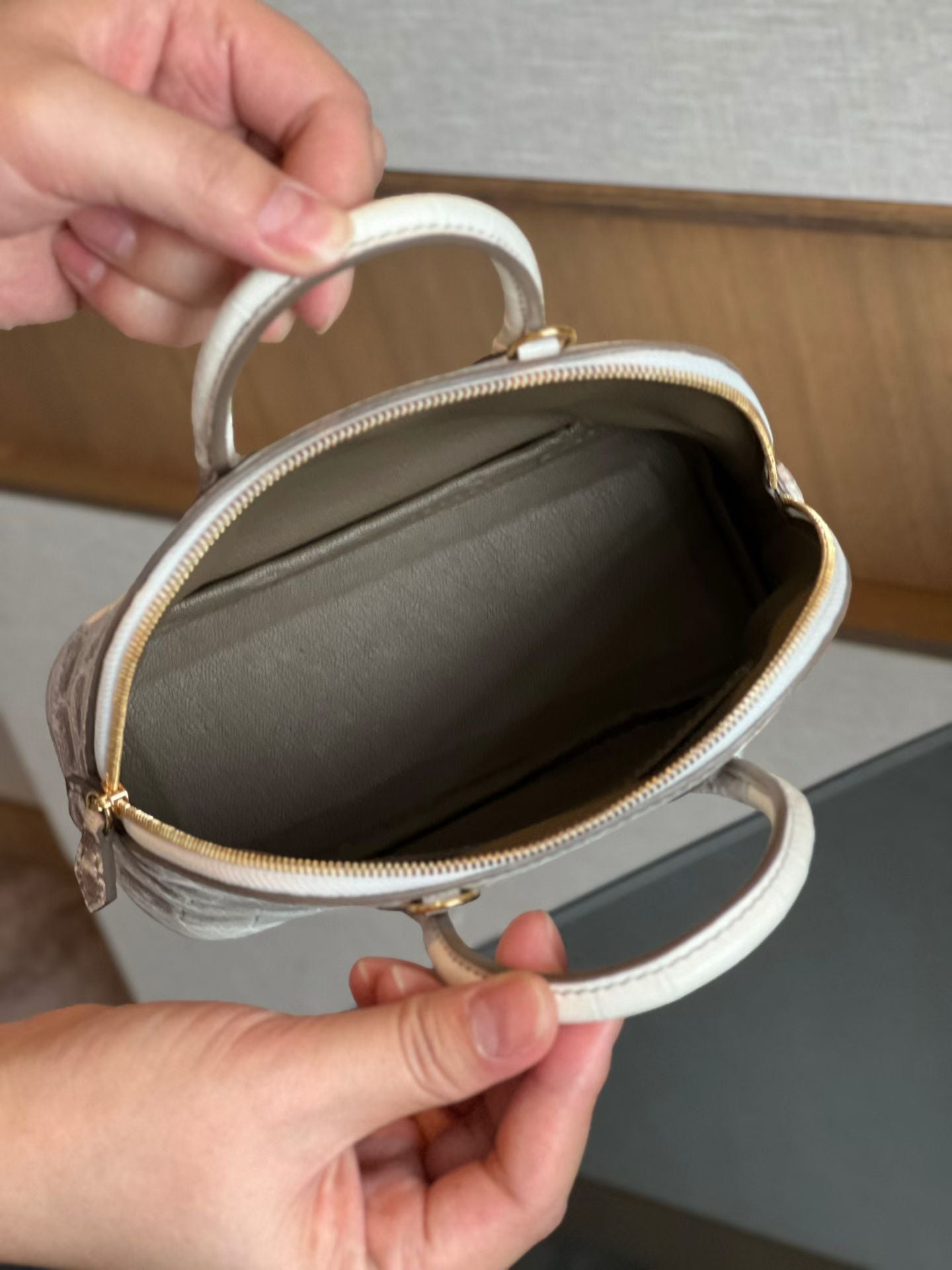 Womens Genuine Crocodile Skin Leather Cross Body Handle Bag Mini