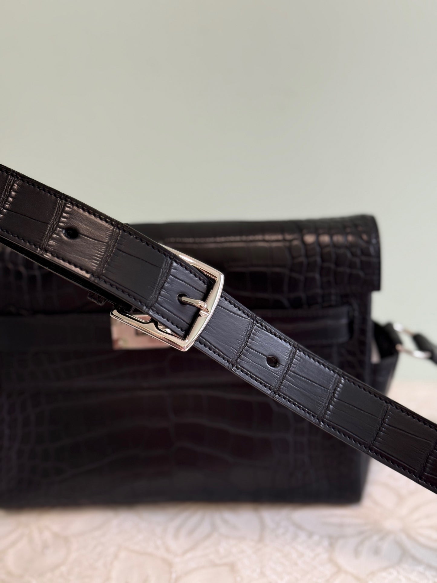 Unisex Genuine Crocodile Leather Postman Messenger Bag