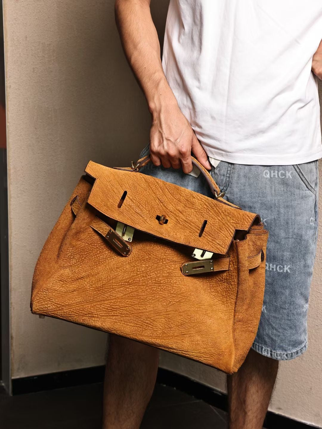 Genine Washed Vitnage Cordovan Leather Top Handle Satchel Bag Gold & Black