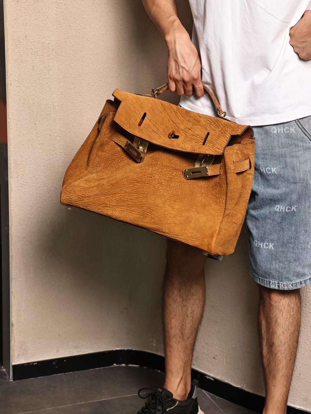 Genine Washed Vitnage Cordovan Leather Top Handle Satchel Bag Gold & Black