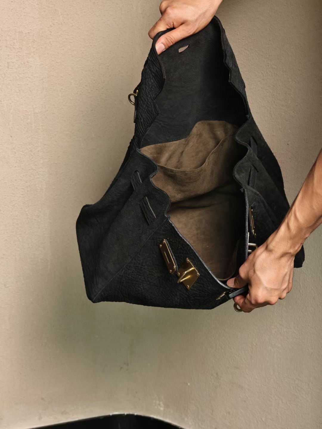 Genine Washed Vitnage Cordovan Leather Top Handle Satchel Bag Gold & Black