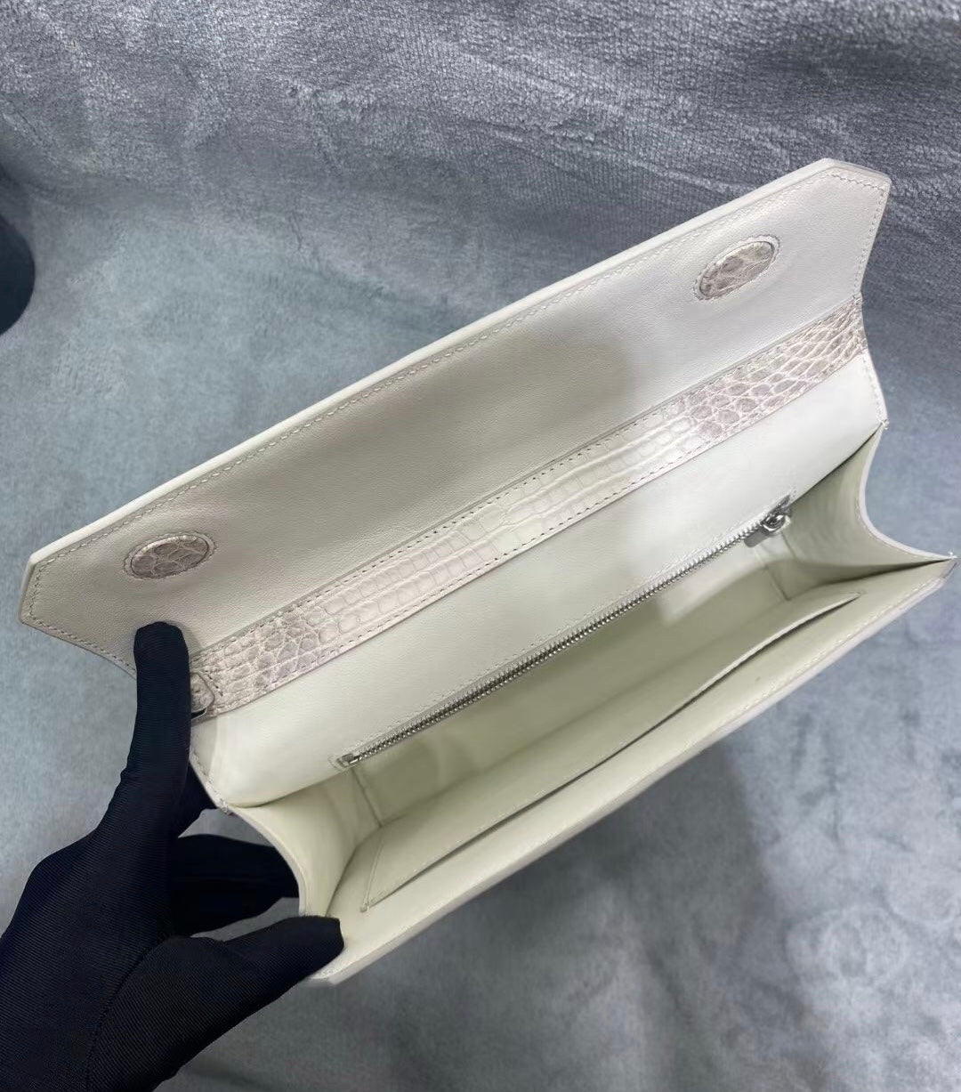 Genuine Crocodile Skin Leather Clutch Handle Bag Himalaya White