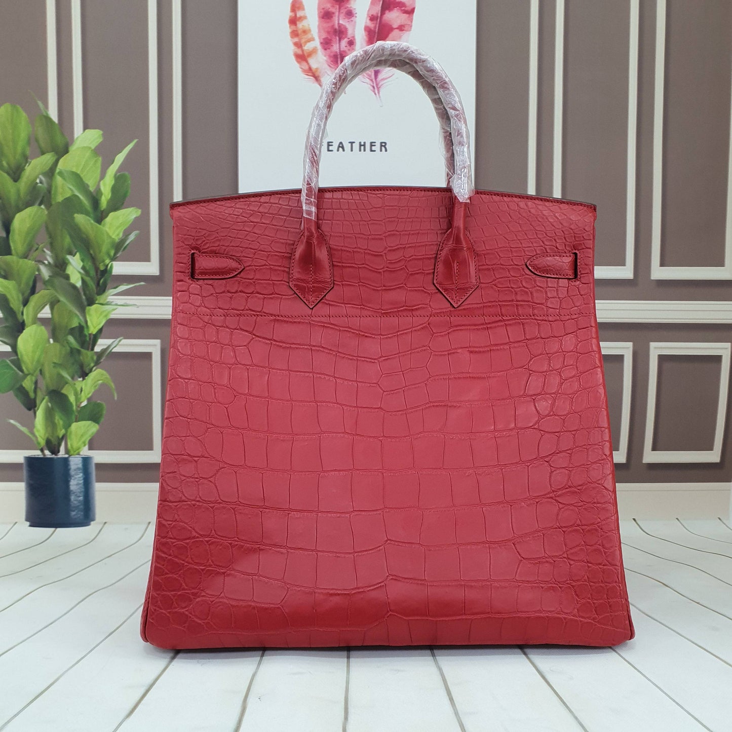 Genuine Crocodile Skin Leather  Oversized Padlock Business Handbags Red