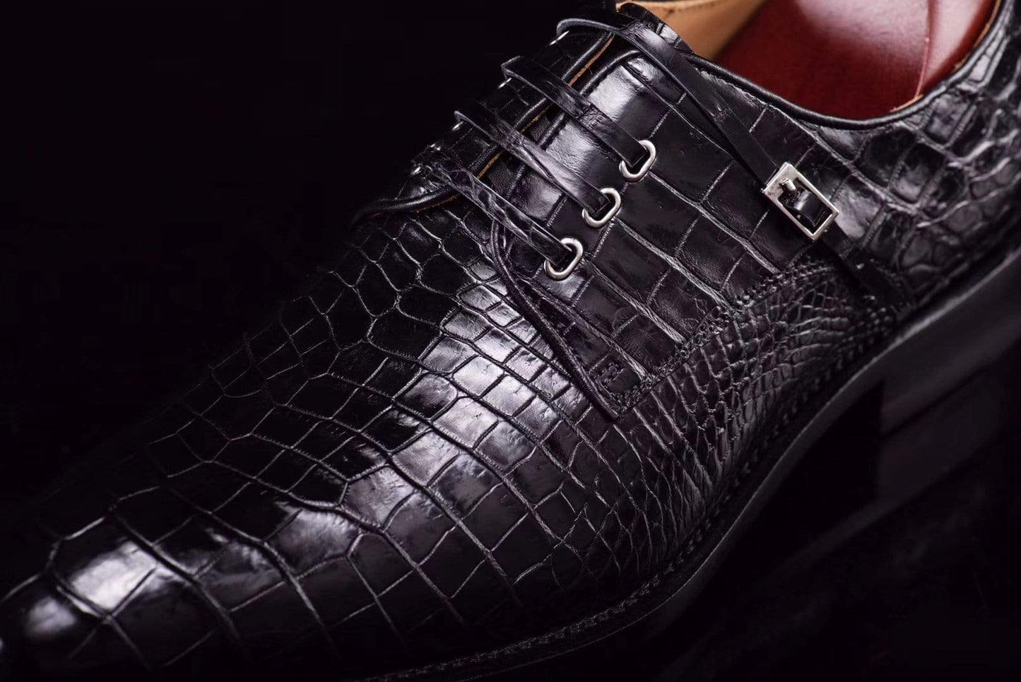 Preorder Lace-Up Shoes In Black Crocodile Skin Leather Black