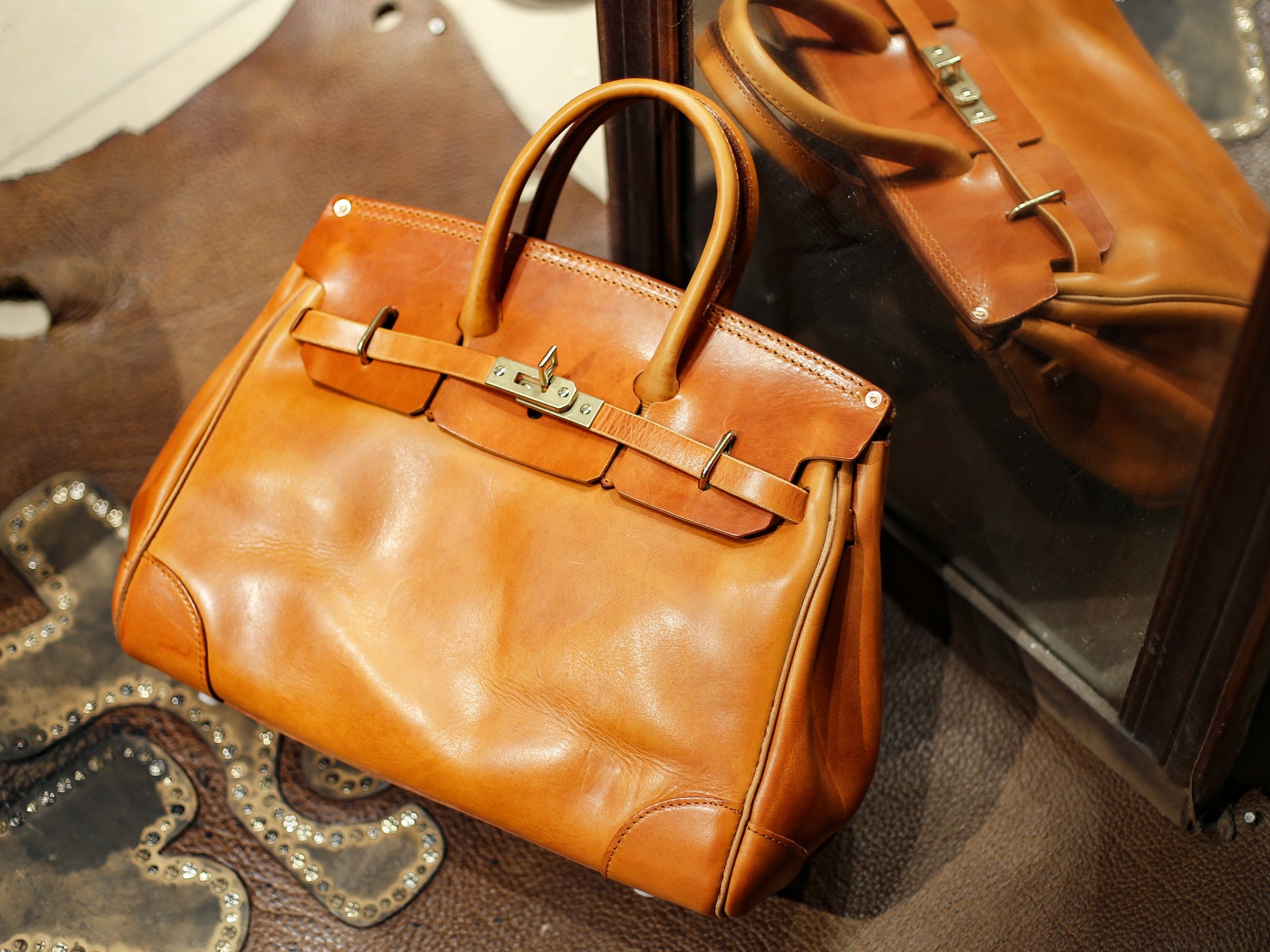 Rossie Viren Women's Unisex Genuine Vintage Vegetable Tanned Leather Satchel Flap Buckle Bag