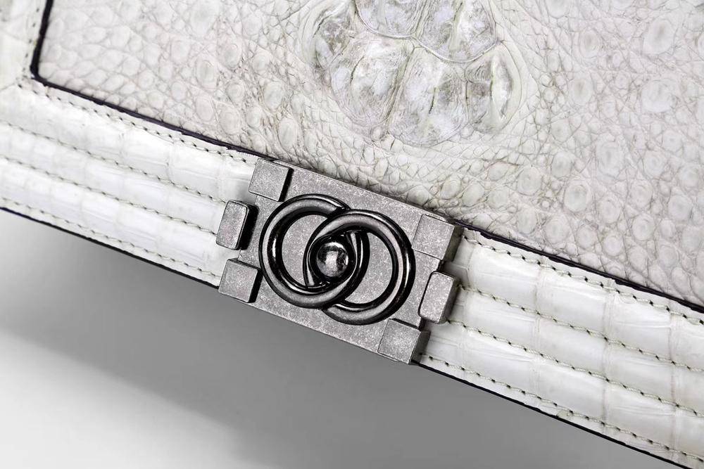 Womens Crocodile Leather Shoulder Flap Chain Bag