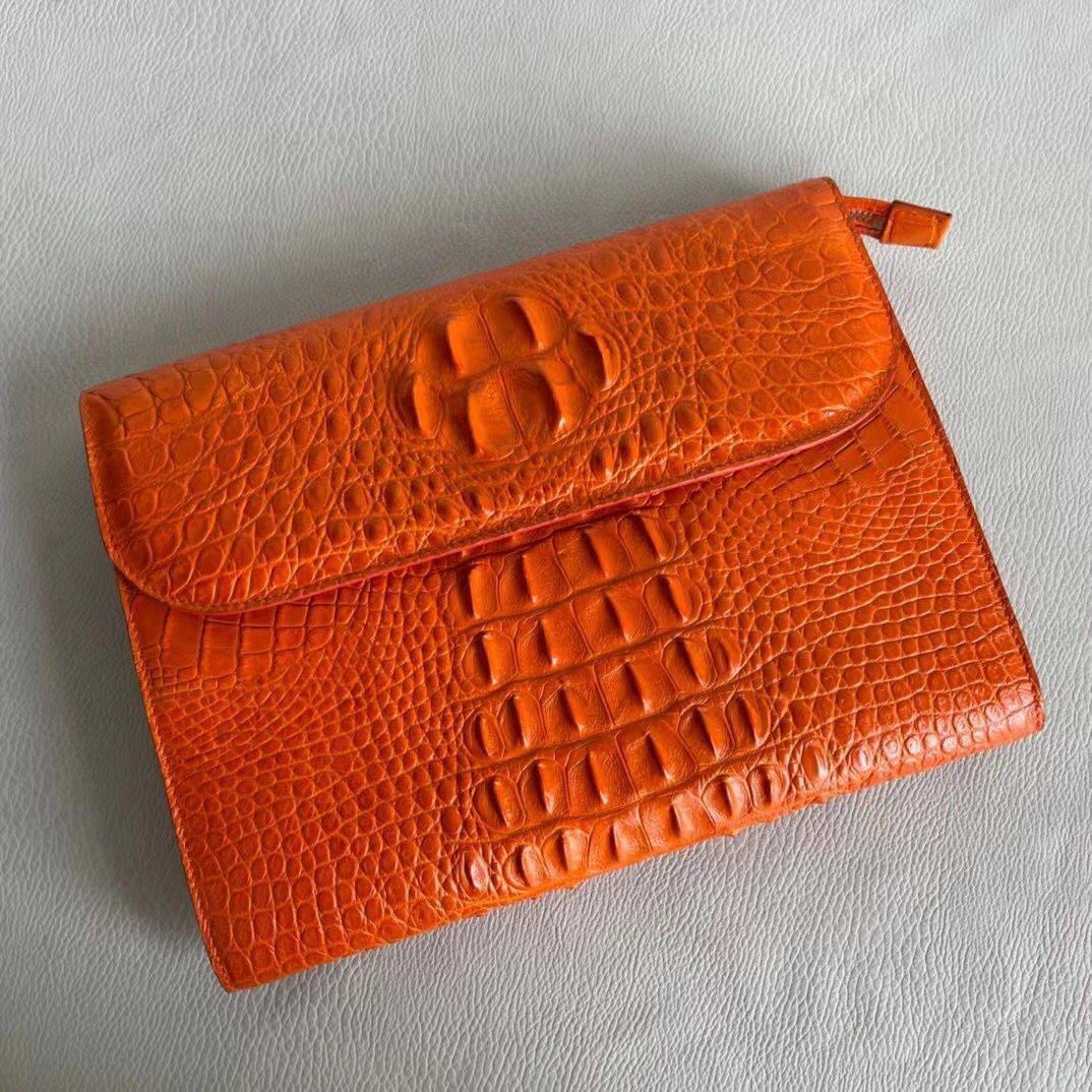 Rossie Viren women's genuine crocodile leather clutch card holder with sleek design and textured crocodile pattern.