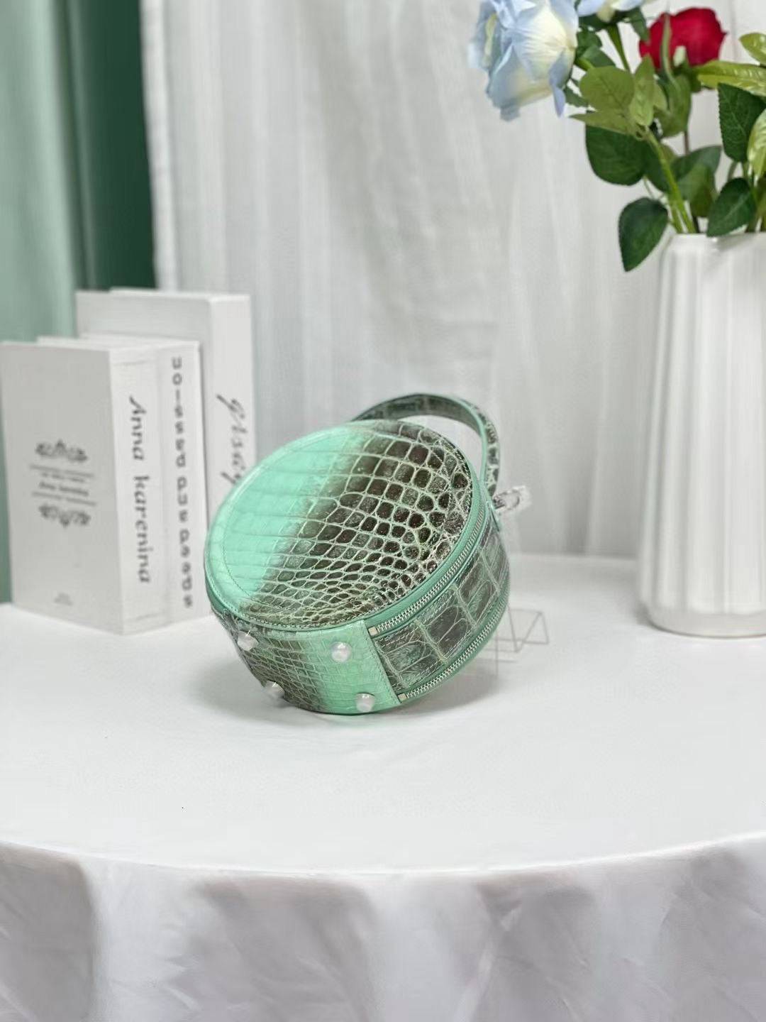Womens Himalaya Green Crocodile Leather Round Circle Bag